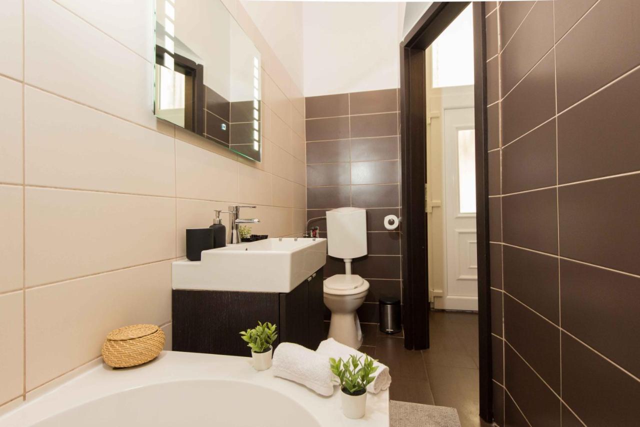 Paulay Design Apartment Budapest Kültér fotó